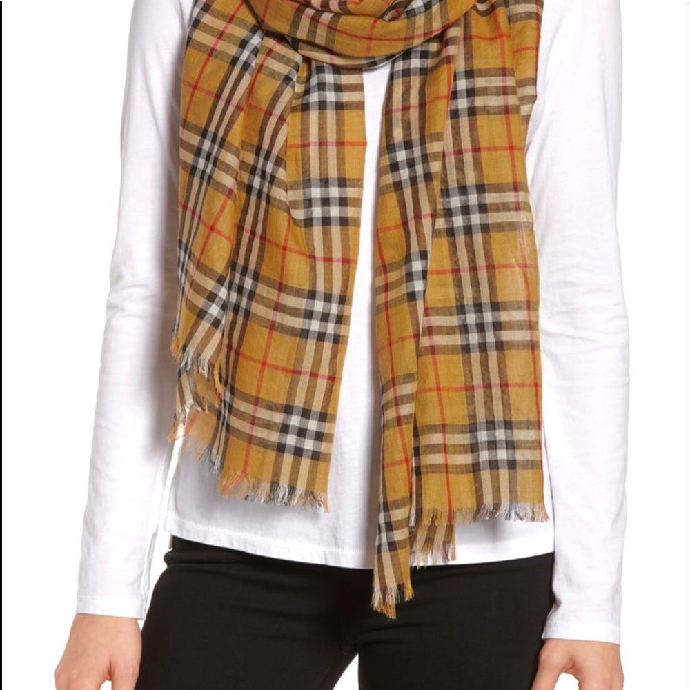 ❤️AUTHENTIC SUPER RARE BURBERRY TRENDY VINTAGE-TARTAN SCARF! - Picture 3 of 4